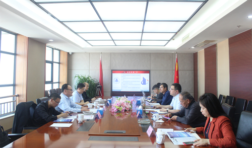 ���ս�����ѧ�����ż��ſ�չ��ѧ���߷����ظ���̸����